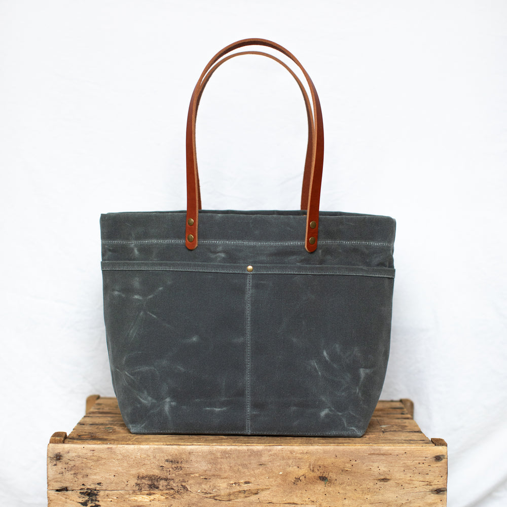 Mountain Laurel Tote - Charcoal